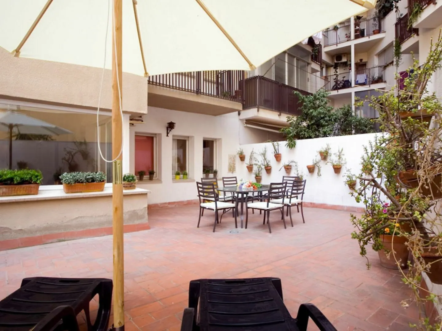 Apartment Spanish Siesta Barcelona Spain